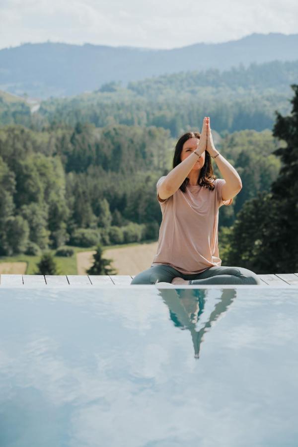 Am Wildbachberg - Luxus Ferienhaeuser Mit Infinitypool, Privatsauna Und Weinkeller Deutschlandsberg Buitenkant foto