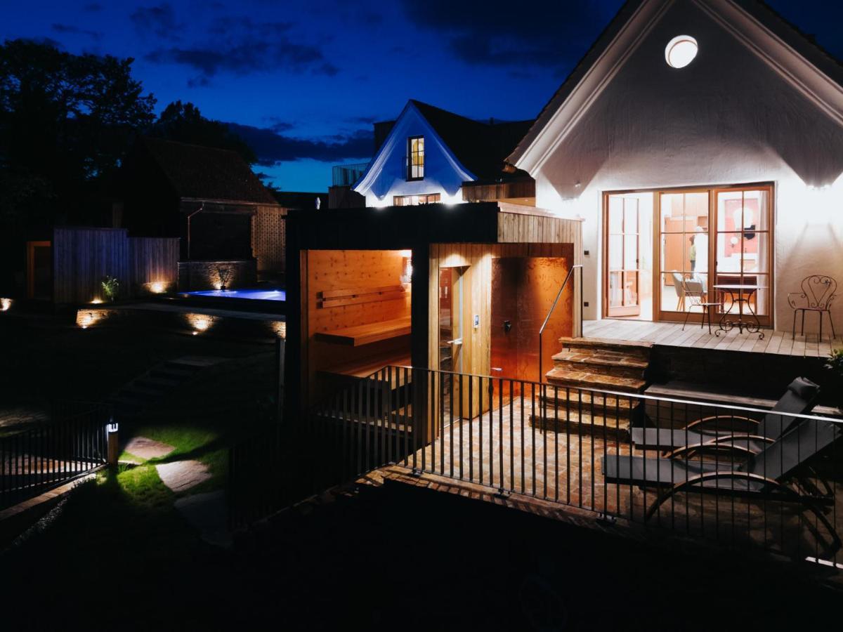 Am Wildbachberg - Luxus Ferienhaeuser Mit Infinitypool, Privatsauna Und Weinkeller Deutschlandsberg Buitenkant foto