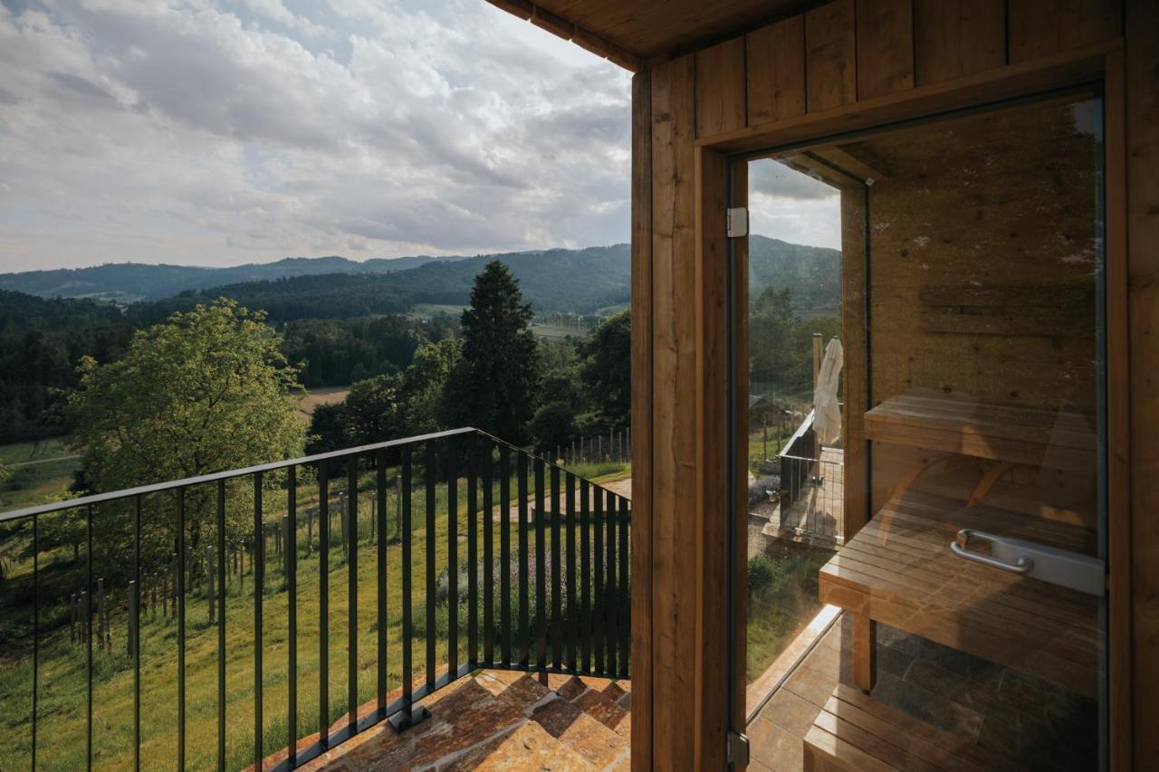 Am Wildbachberg - Luxus Ferienhaeuser Mit Infinitypool, Privatsauna Und Weinkeller Deutschlandsberg Buitenkant foto