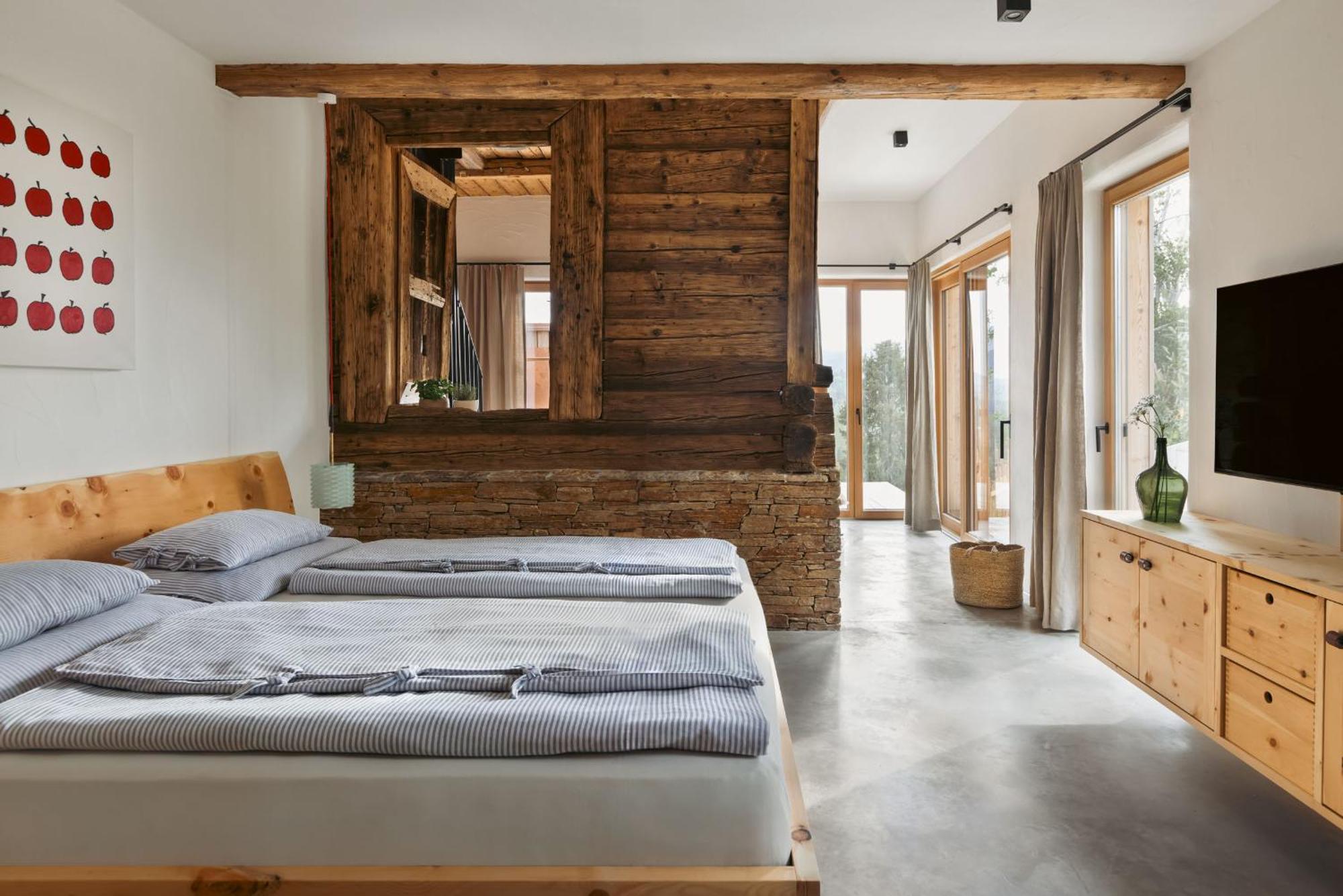 Am Wildbachberg - Luxus Ferienhaeuser Mit Infinitypool, Privatsauna Und Weinkeller Deutschlandsberg Buitenkant foto